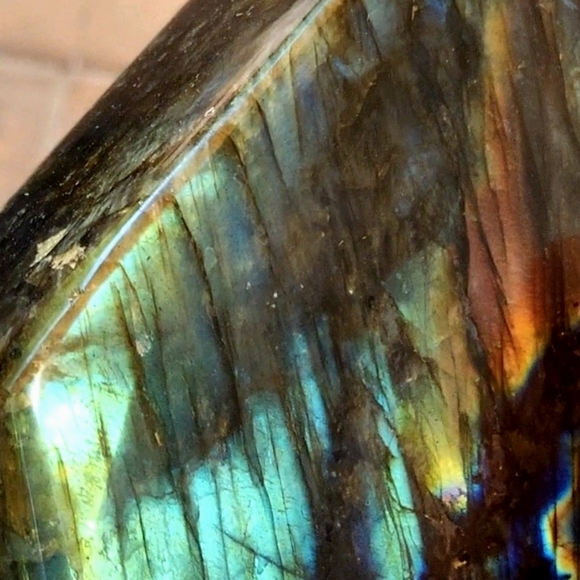 Big Bright Beauty! Large Labradorite Free-form - Picture 6 of 17